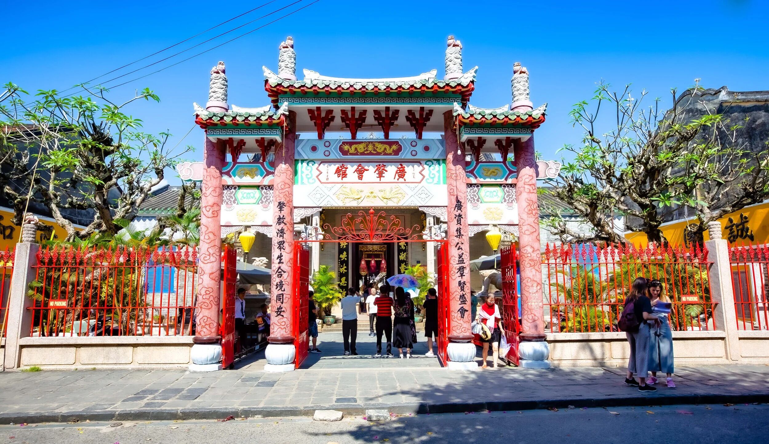 Immerse in Hoi An’s vibrant heritage with fellow solos